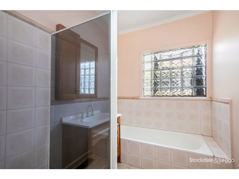 42 Keats Avenue, Kingsbury VIC 3083