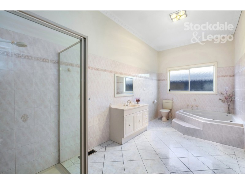 20 Clements Grove, Reservoir VIC 3073