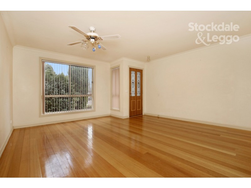 2/116 Spring Street, Reservoir VIC 3073