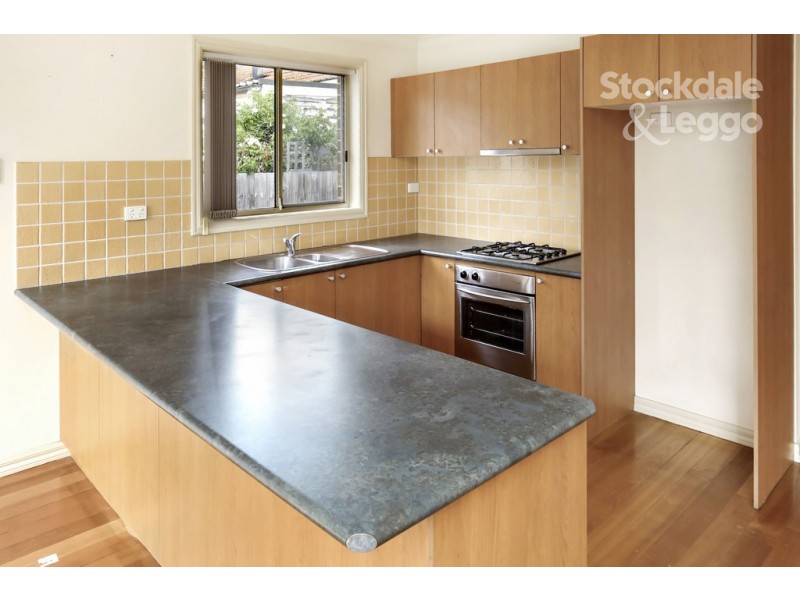 2/116 Spring Street, Reservoir VIC 3073