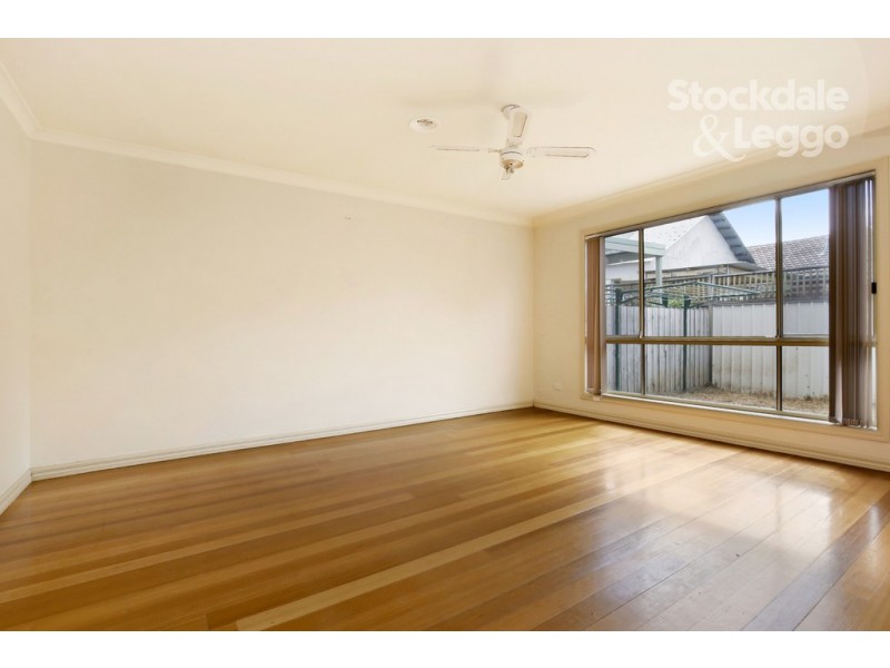 2/116 Spring Street, Reservoir VIC 3073