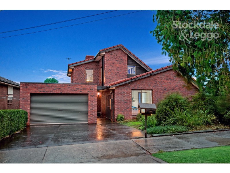 39 Manoel Avenue, Reservoir VIC 3073