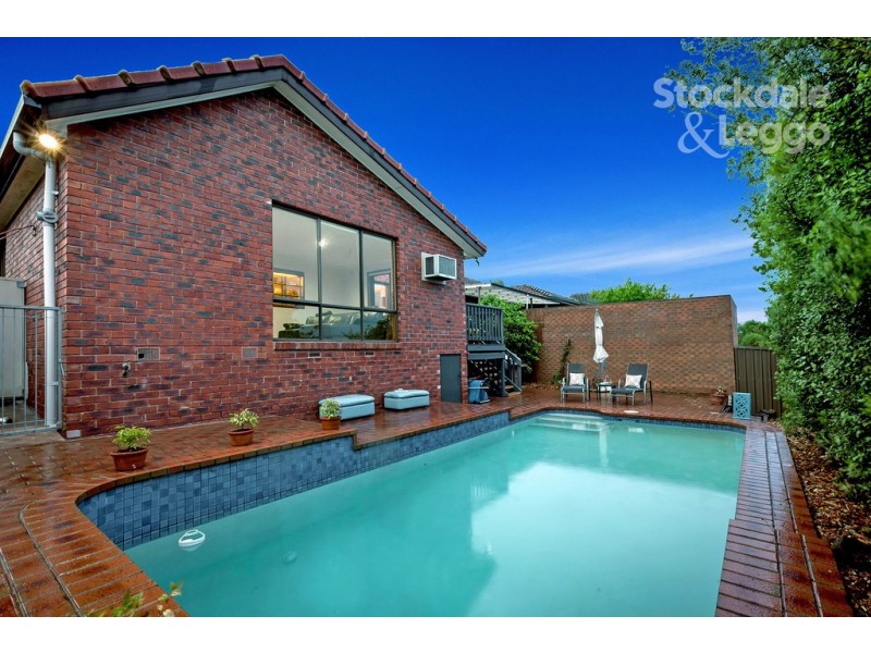 39 Manoel Avenue, Reservoir VIC 3073