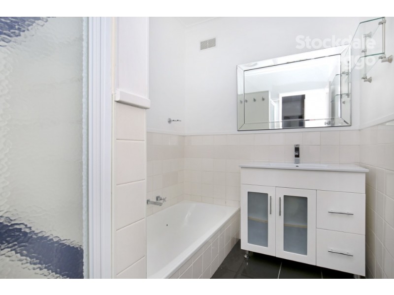 6 Gourock Street, Reservoir VIC 3073