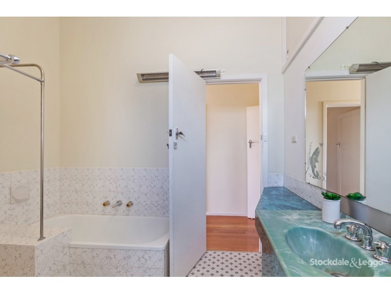 1 Cameron Street, Reservoir VIC 3073