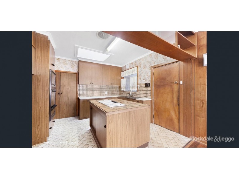 1 Acheron Avenue, Reservoir VIC 3073