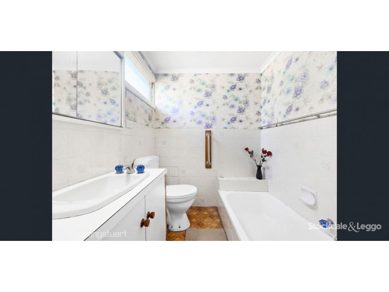 1 Acheron Avenue, Reservoir VIC 3073