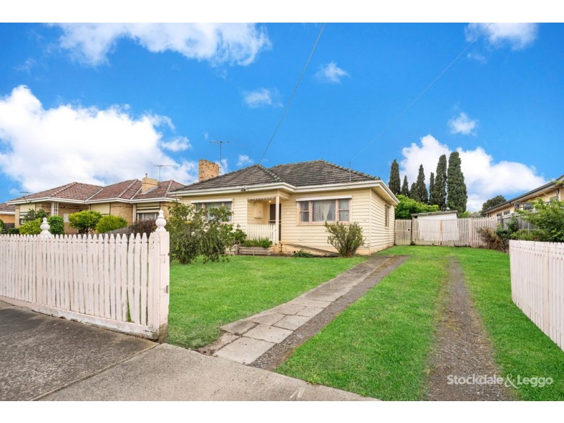 10 McCasker Avenue, Reservoir VIC 3073