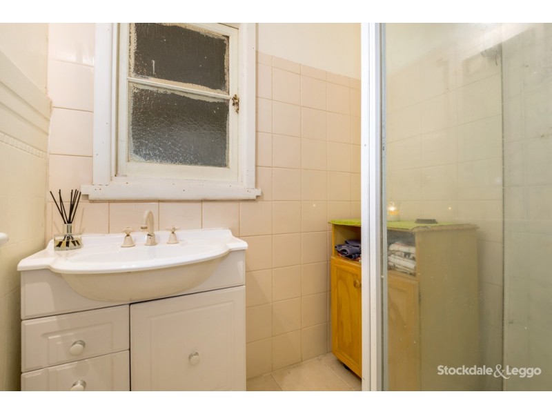 10 McCasker Avenue, Reservoir VIC 3073