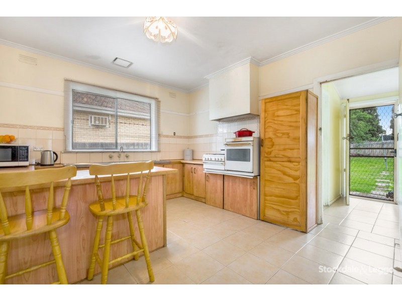 10 McCasker Avenue, Reservoir VIC 3073