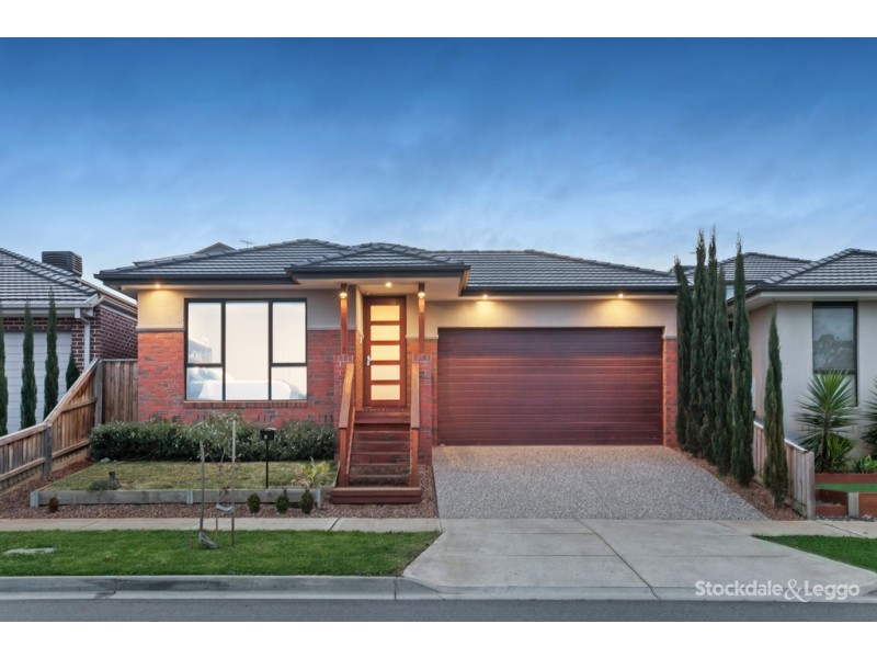 8 Freedom Street, Doreen VIC 3754