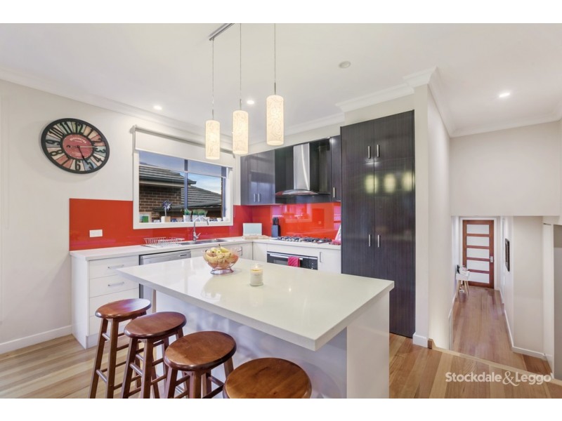 8 Freedom Street, Doreen VIC 3754