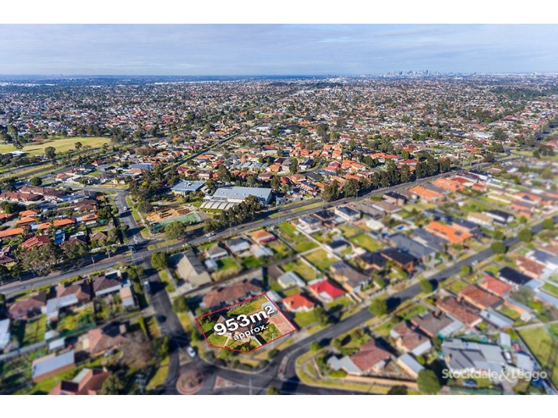 11 Asquith Street, Reservoir VIC 3073