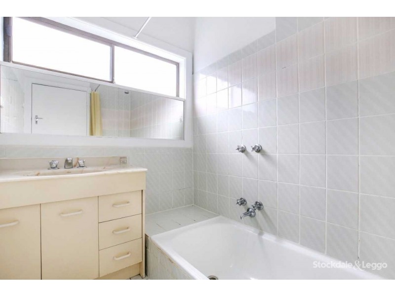 19 Newton Street, Reservoir VIC 3073