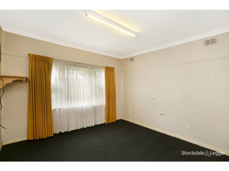 6 Hughes Parade, Reservoir VIC 3073