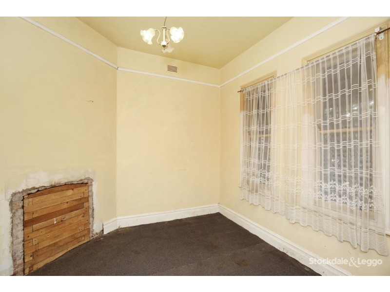 4 Roseberry Avenue, Preston VIC 3072