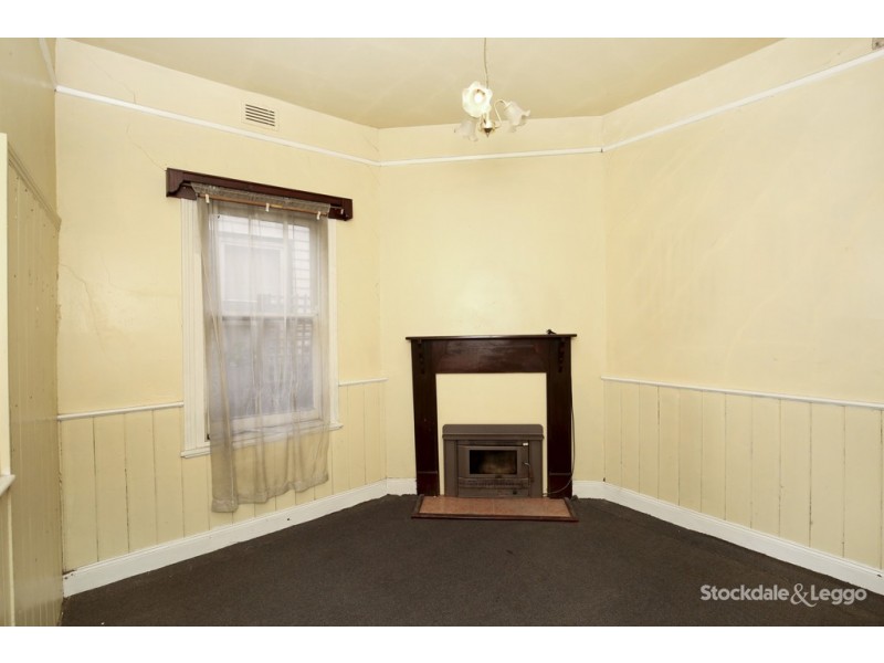 4 Roseberry Avenue, Preston VIC 3072