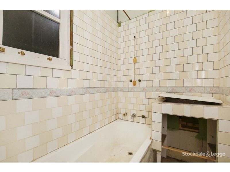 4 Roseberry Avenue, Preston VIC 3072