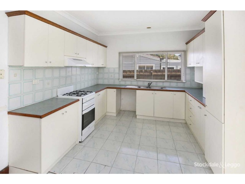 5 Bernard Street, Reservoir VIC 3073