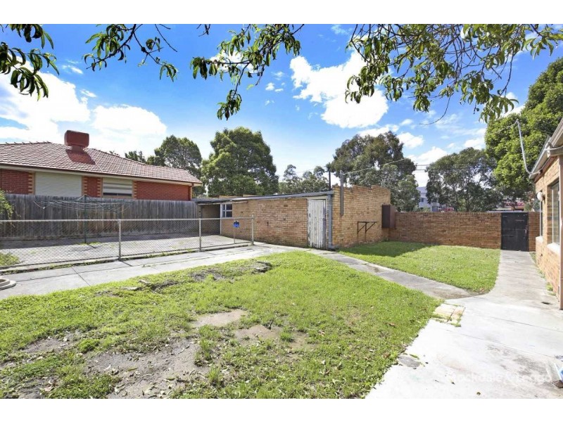 5 Bernard Street, Reservoir VIC 3073