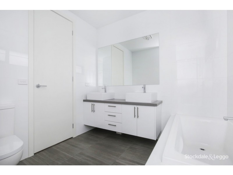 2/12 McNamara Street, Preston VIC 3072