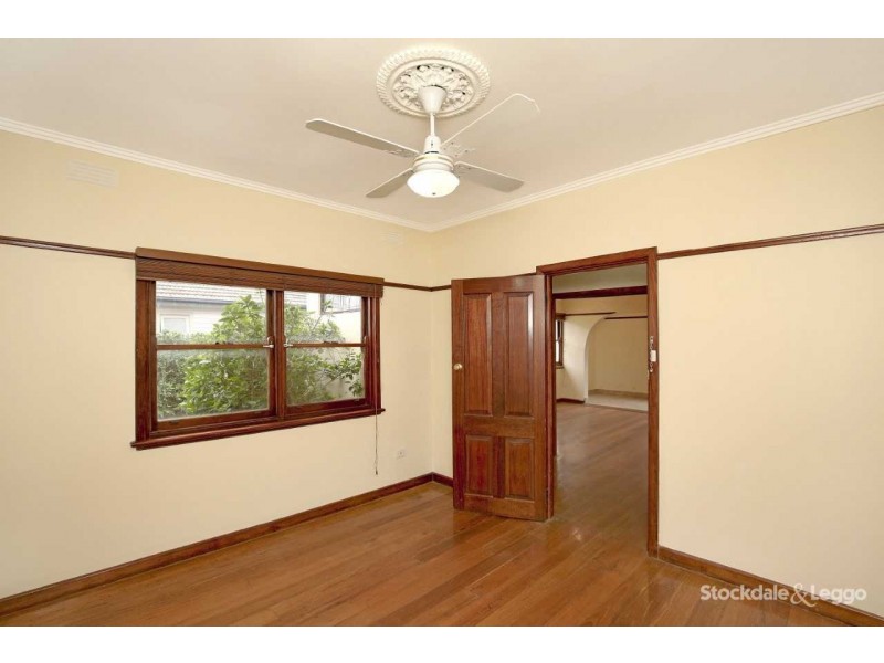 5 Emma Avenue, Reservoir VIC 3073