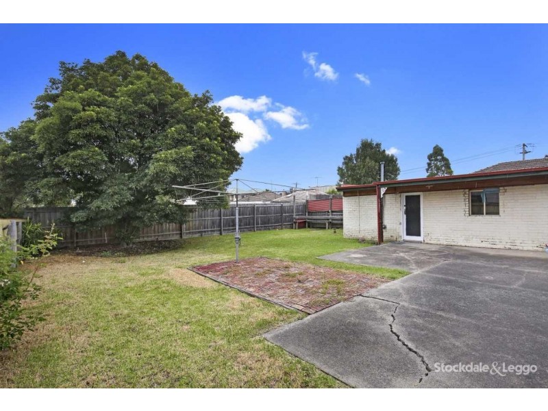 5 Emma Avenue, Reservoir VIC 3073