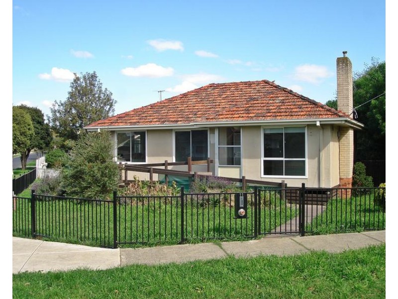 11 North Road, Reservoir VIC 3073