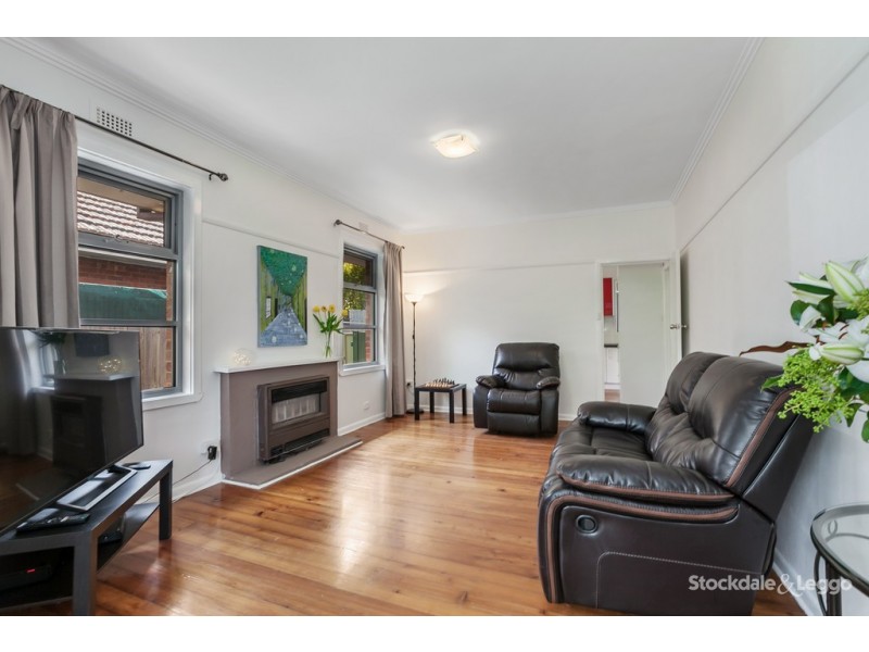 10 Clinnick Street, Reservoir VIC 3073