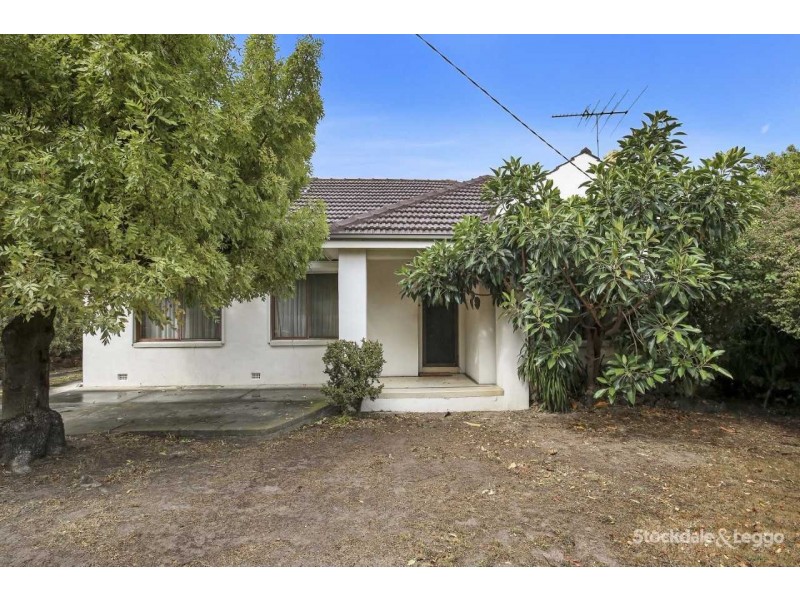 27 Broadhurst Avenue, Reservoir VIC 3073