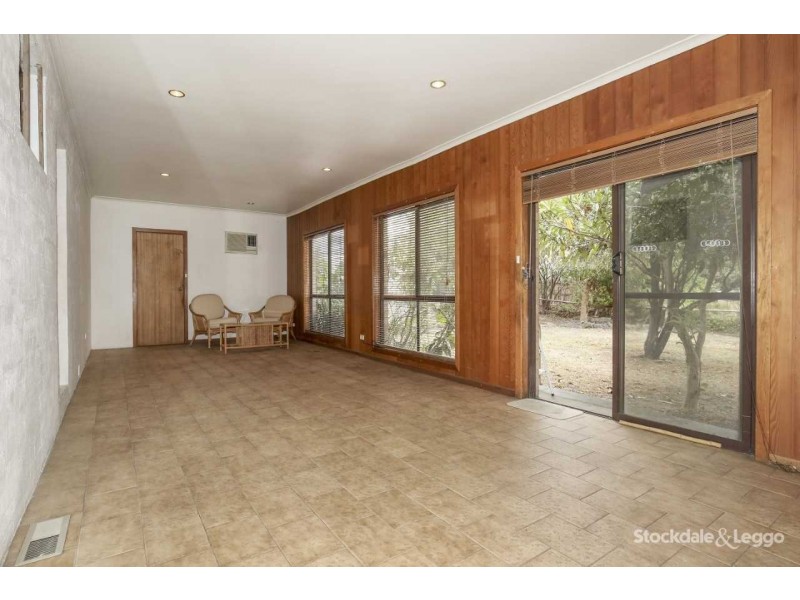27 Broadhurst Avenue, Reservoir VIC 3073