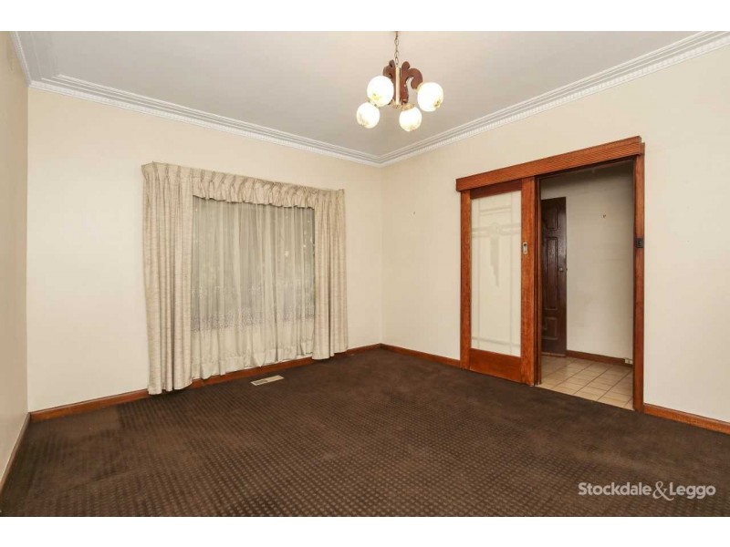 27 Broadhurst Avenue, Reservoir VIC 3073