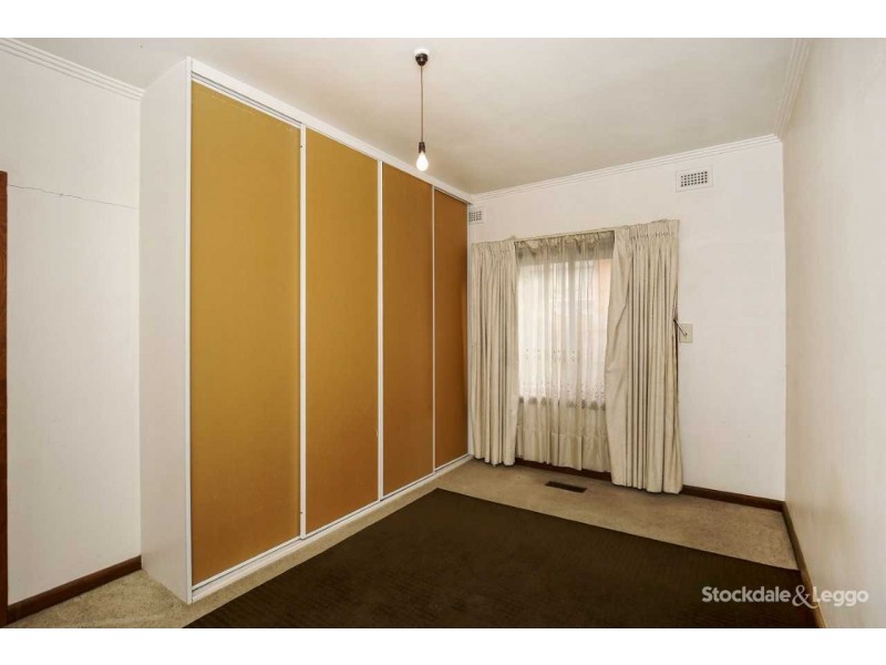 27 Broadhurst Avenue, Reservoir VIC 3073