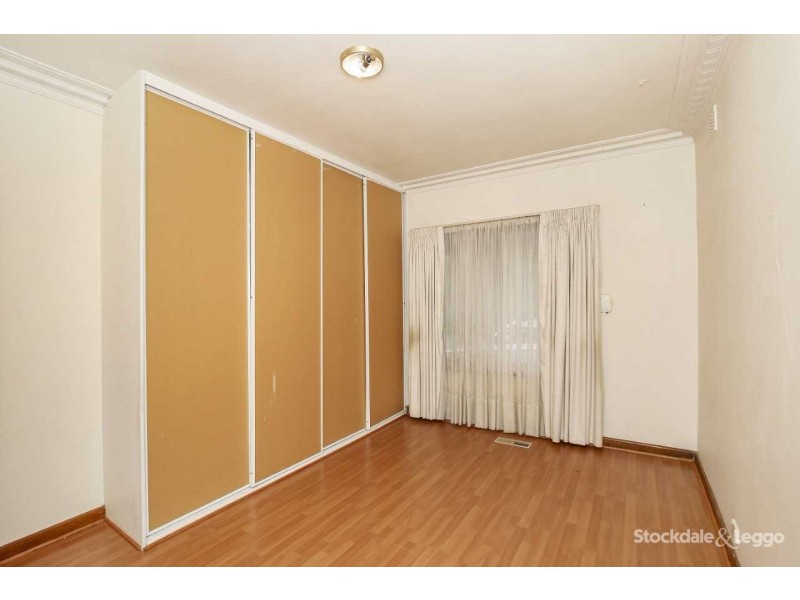 27 Broadhurst Avenue, Reservoir VIC 3073