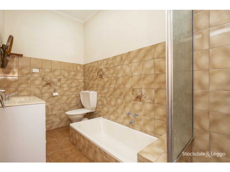 27 Broadhurst Avenue, Reservoir VIC 3073