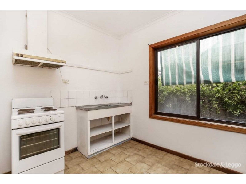 27 Broadhurst Avenue, Reservoir VIC 3073