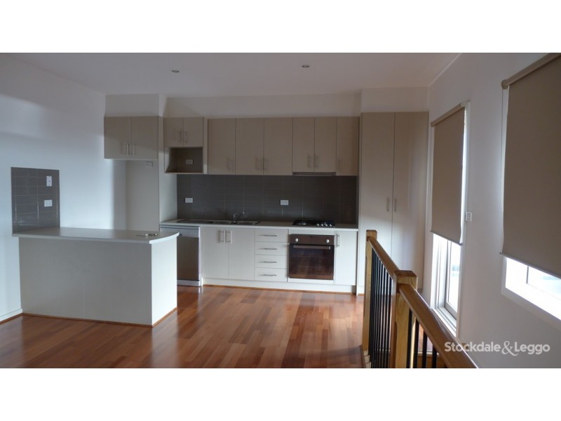 2/33 Elsey Road, Reservoir VIC 3073