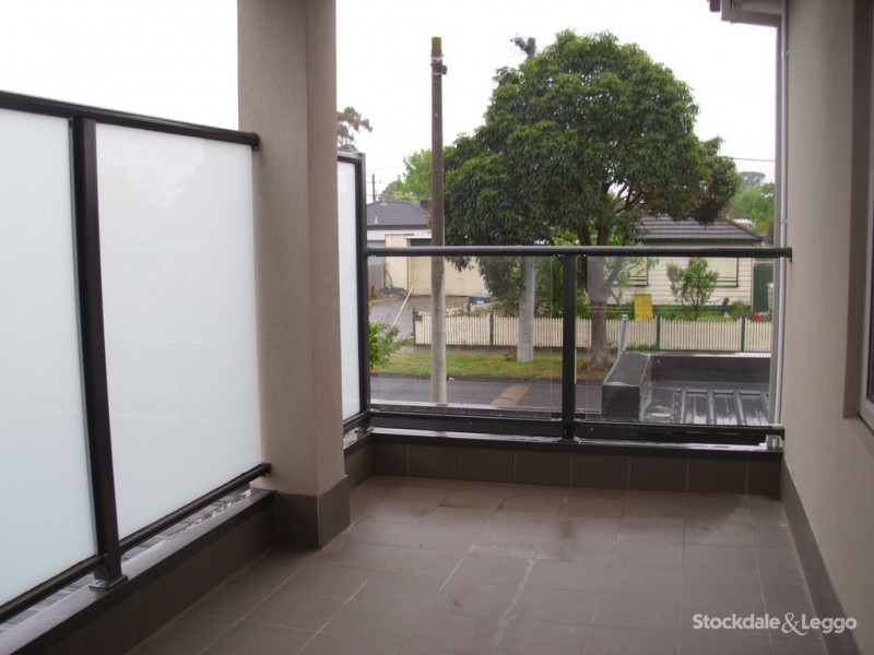 2/33 Elsey Road, Reservoir VIC 3073