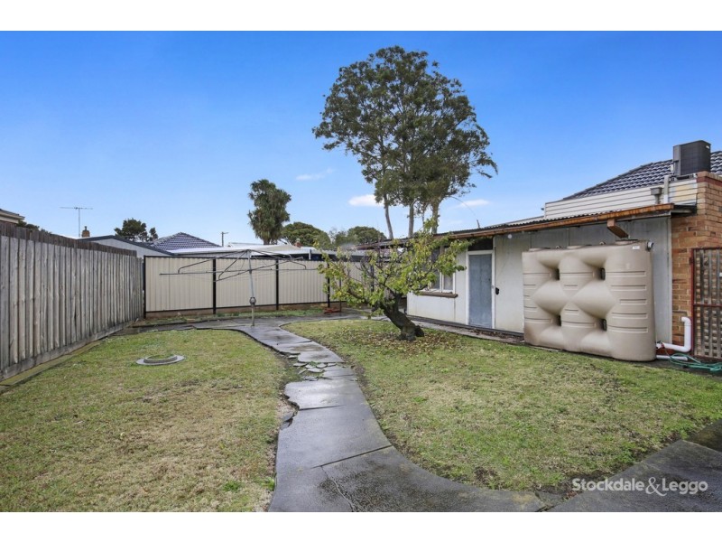 1 Liston Avenue, Reservoir VIC 3073