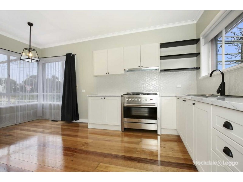 42 Curtin Avenue, Lalor VIC 3075