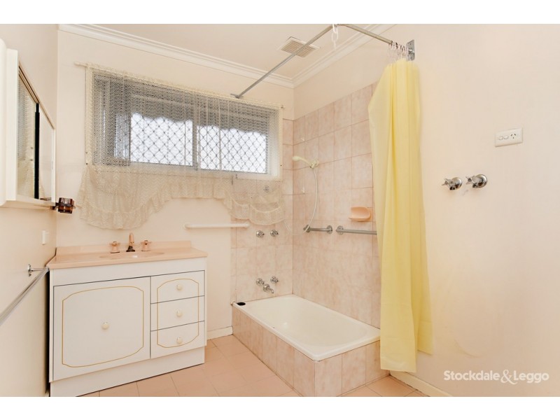 10/176 Rathcown Road, Reservoir VIC 3073