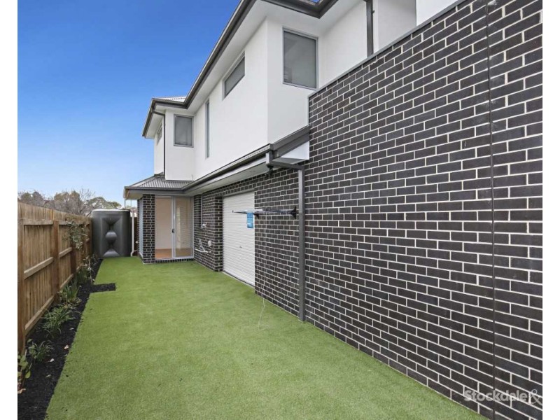 2/9 Mahoneys Road, Reservoir VIC 3073