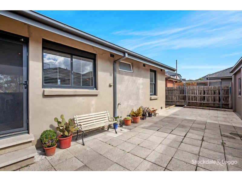 21 Evans Crescent, Reservoir VIC 3073