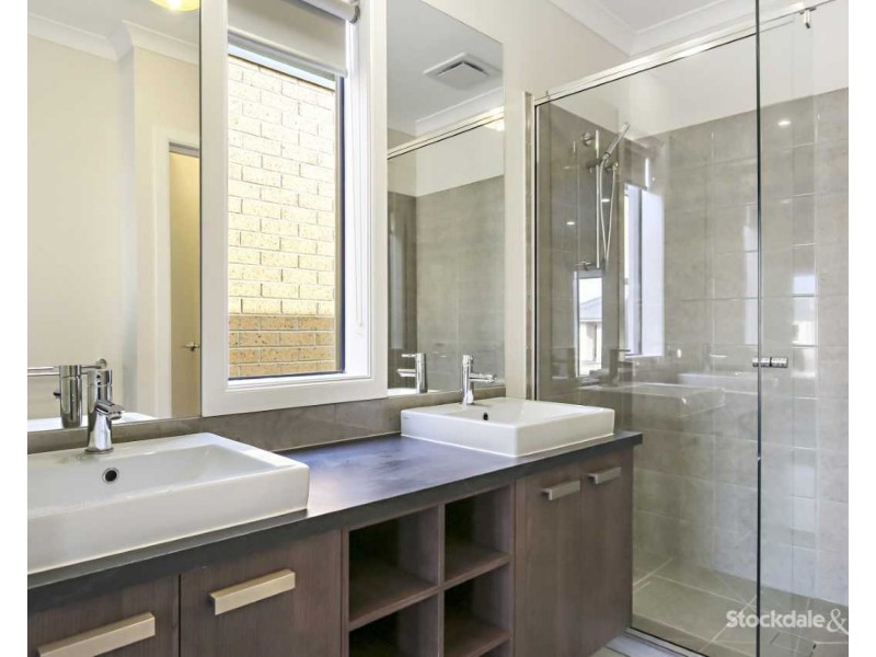 10 Dogwood Way, Mernda VIC 3754