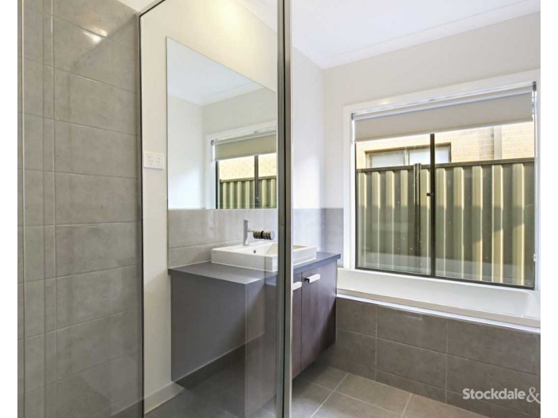 10 Dogwood Way, Mernda VIC 3754