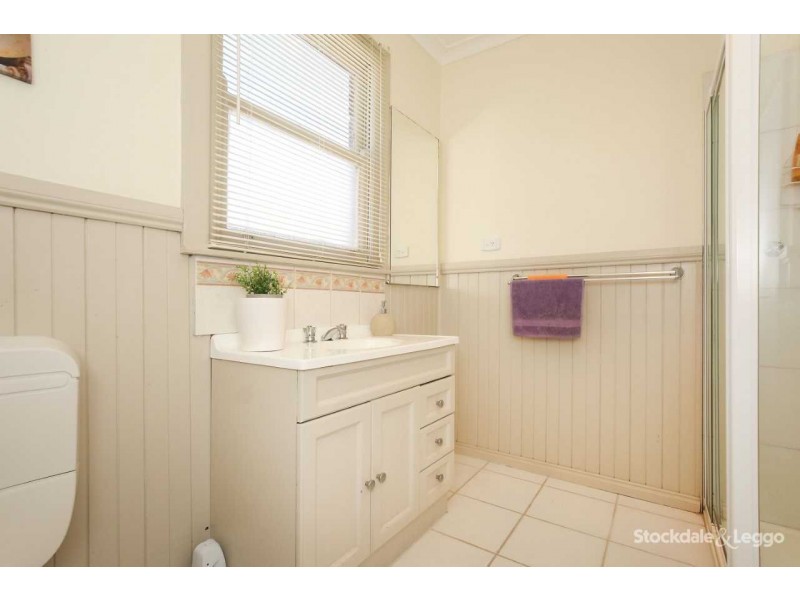 4 Winter Crescent, Reservoir VIC 3073