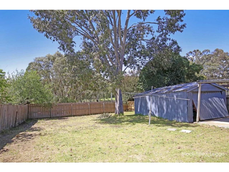 4 Winter Crescent, Reservoir VIC 3073