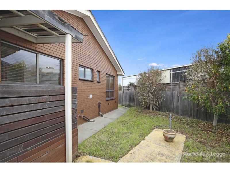 4 17-19 Henderson Street, Reservoir VIC 3073