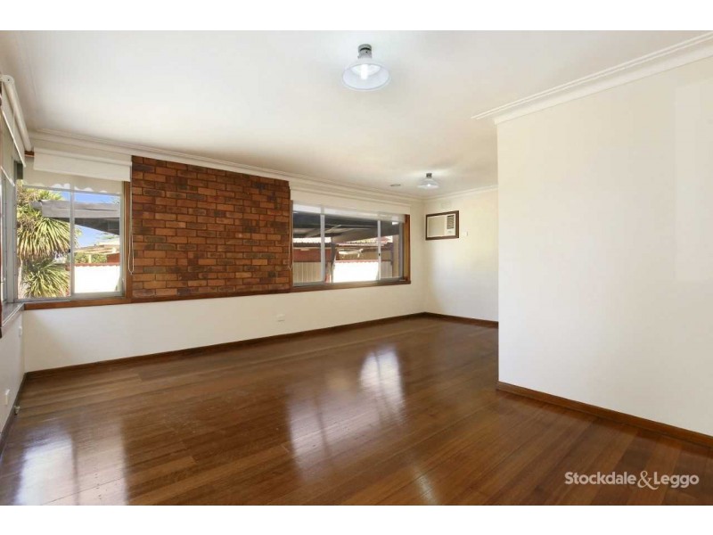 4 Kemp Avenue, Thomastown VIC 3074