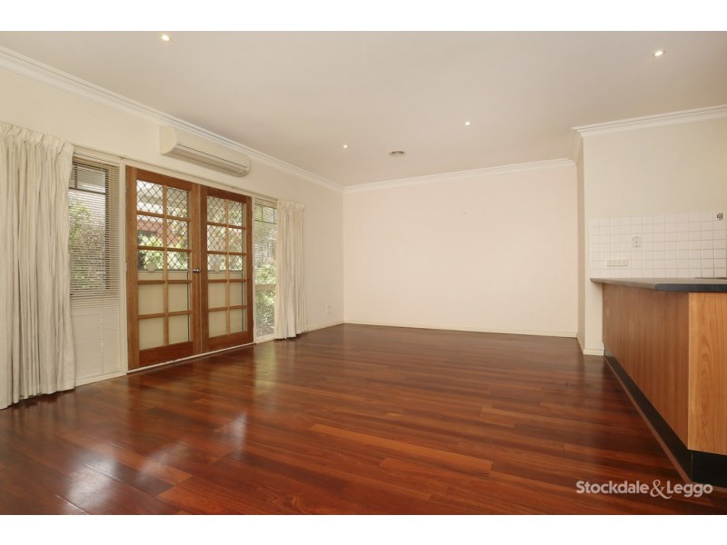 2/84-86 Pine Street, Reservoir VIC 3073